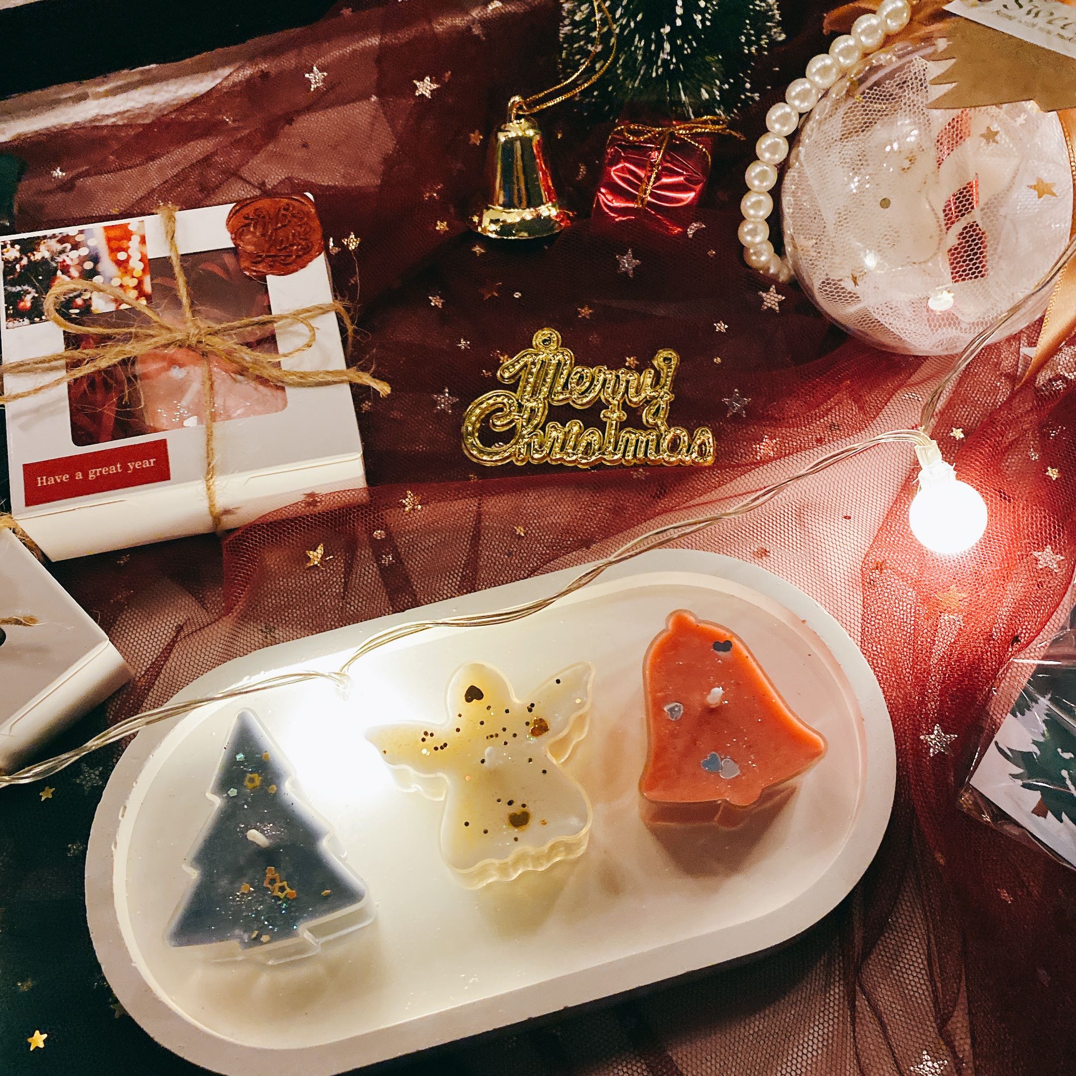 เปิดพรี เริ้มส่ง 15 พ.ย นี้ เลือกรอบส่งได้📍T-light Christmas & HNY  4 แบบ 4 กลิ่น