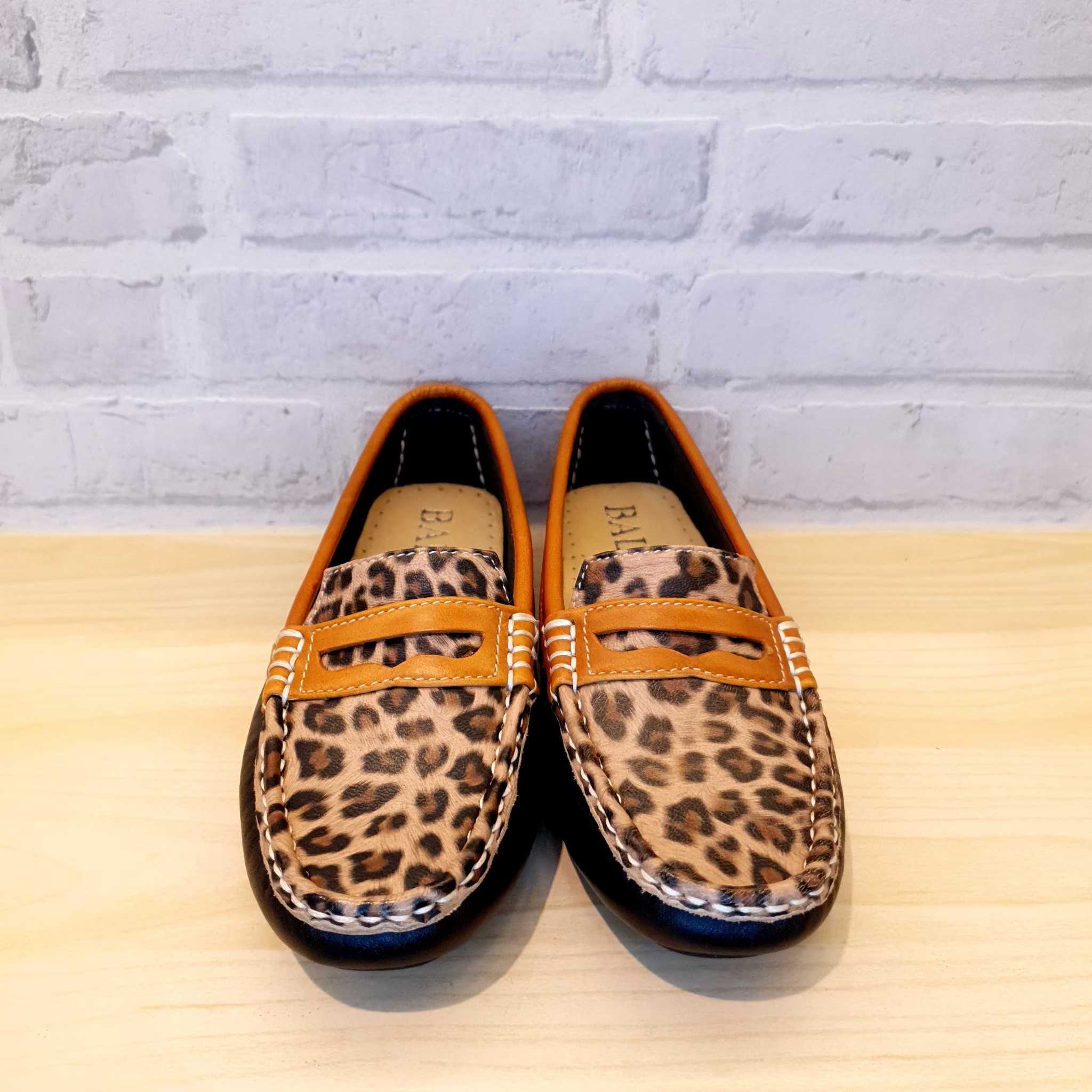US50 สี Leopard Print Black - รองเท้า Loafer ดีไซน์ลายเสือ นุ่มใส่สบาย