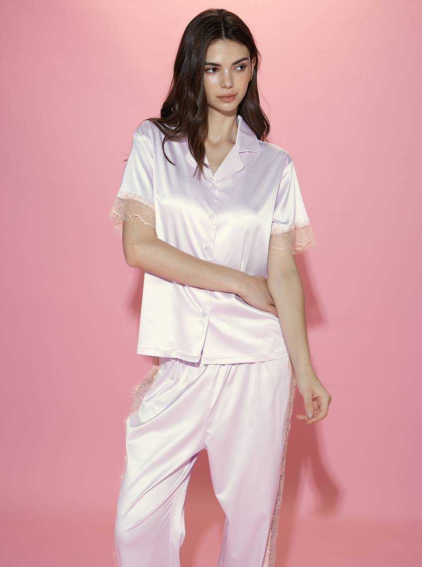 Sabina Sleepwear Nightwear เซ็ตชุดนอน เสื้อแขนสั้น กางเกงขายาว รหัส SVG24035VL - สีม่วงอ่อน