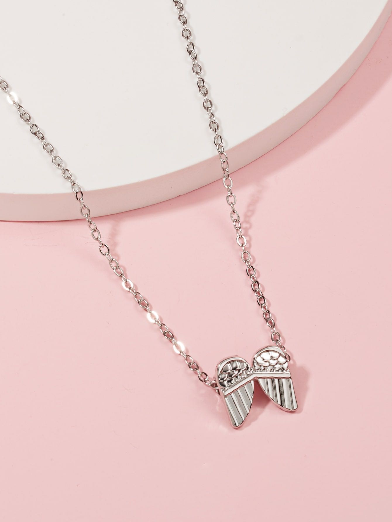 Wings charm necklace 