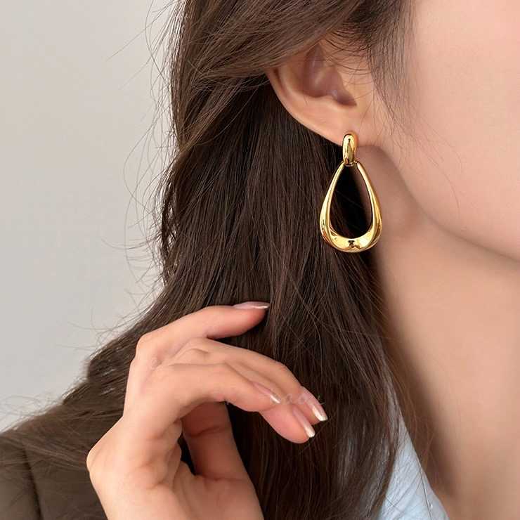 [พร้อมส่ง] 💛🔗 ต่างหูสีทองสุดชิค สวยแพง โดดเด่น | QE055