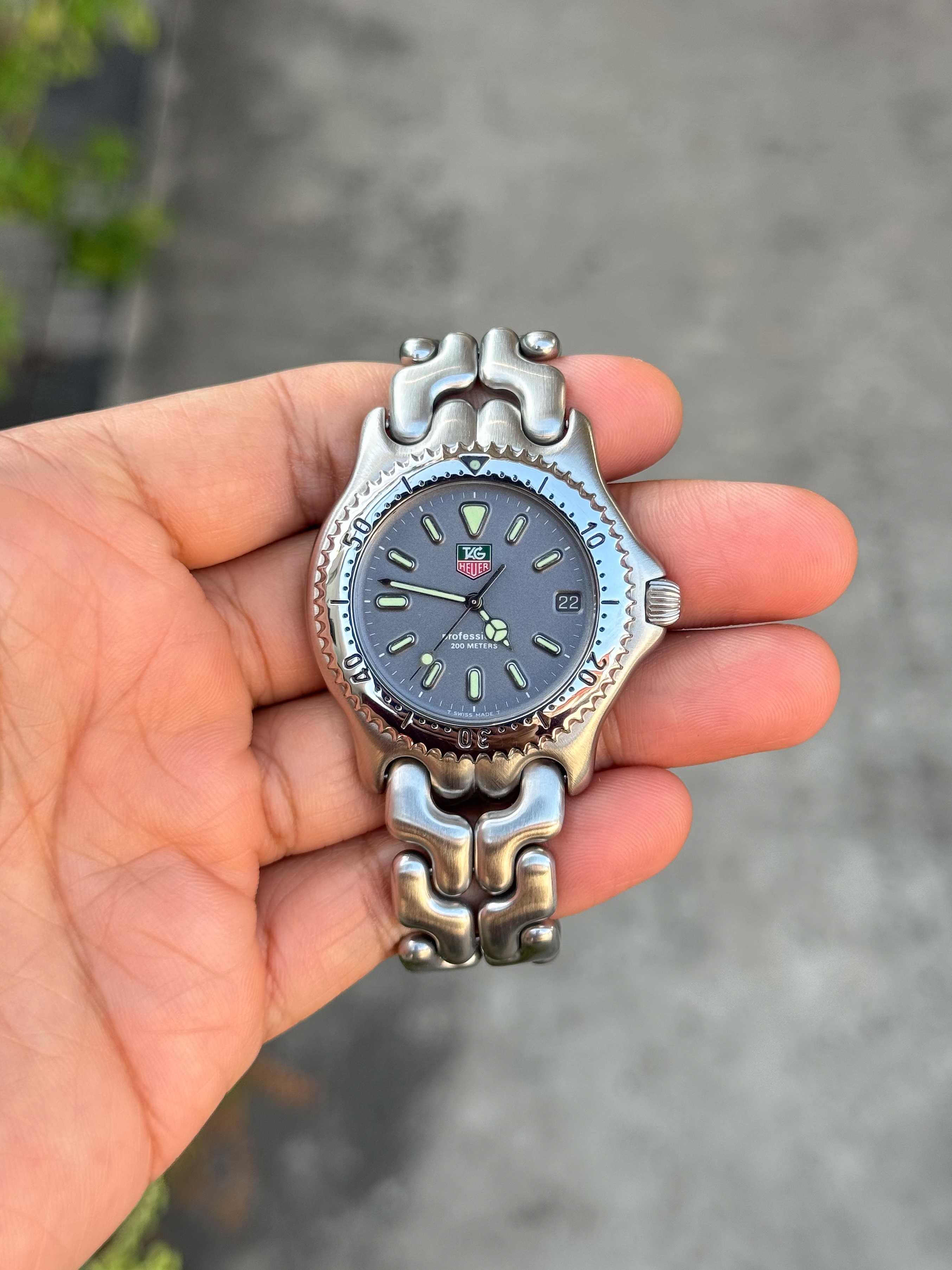 Tag Heuer ก้างปลา King Size Quartz เรือนเหล็ก หน้าเทา