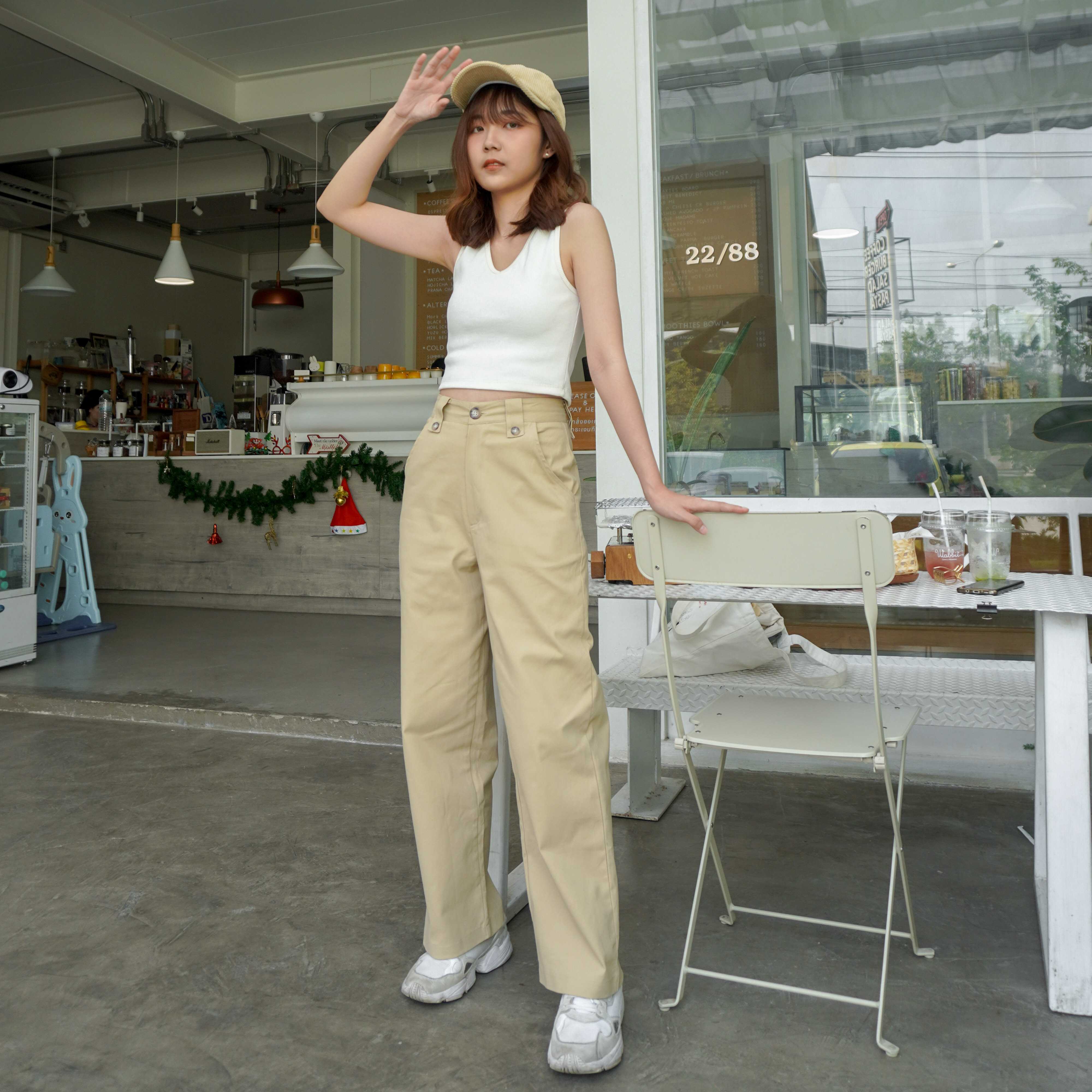 Kim pants (beige) กางเกงทรงบอย แต่งหูเข็มขัด