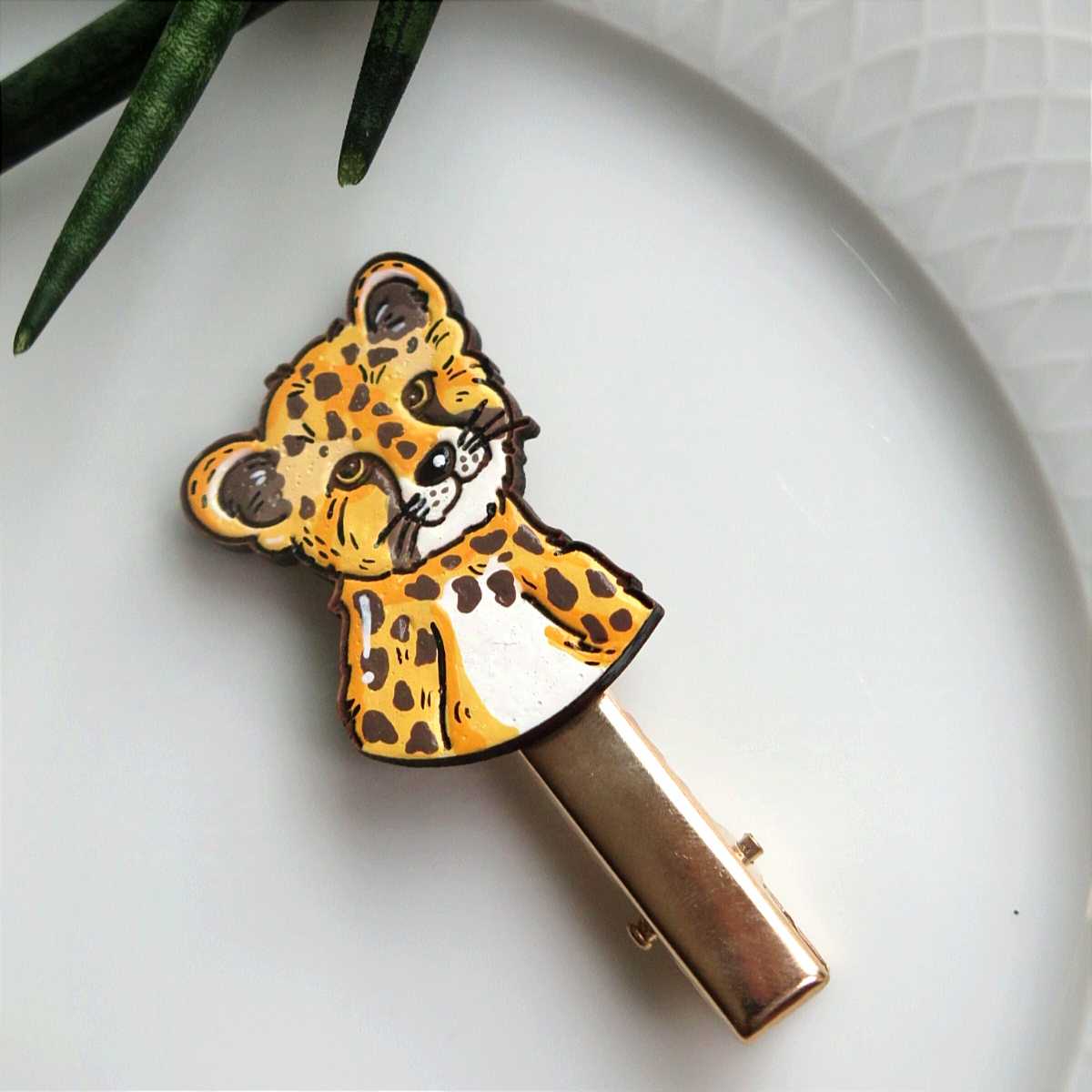 Wooden hairclip cute wild Cheetah