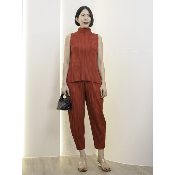 Restock!! 2MUAY รุ่น GM15150 / GM6045 SLEEVELESS HIGH NECK TOP WITH FLUFFY PANTS PLEATED SET 4 สี...