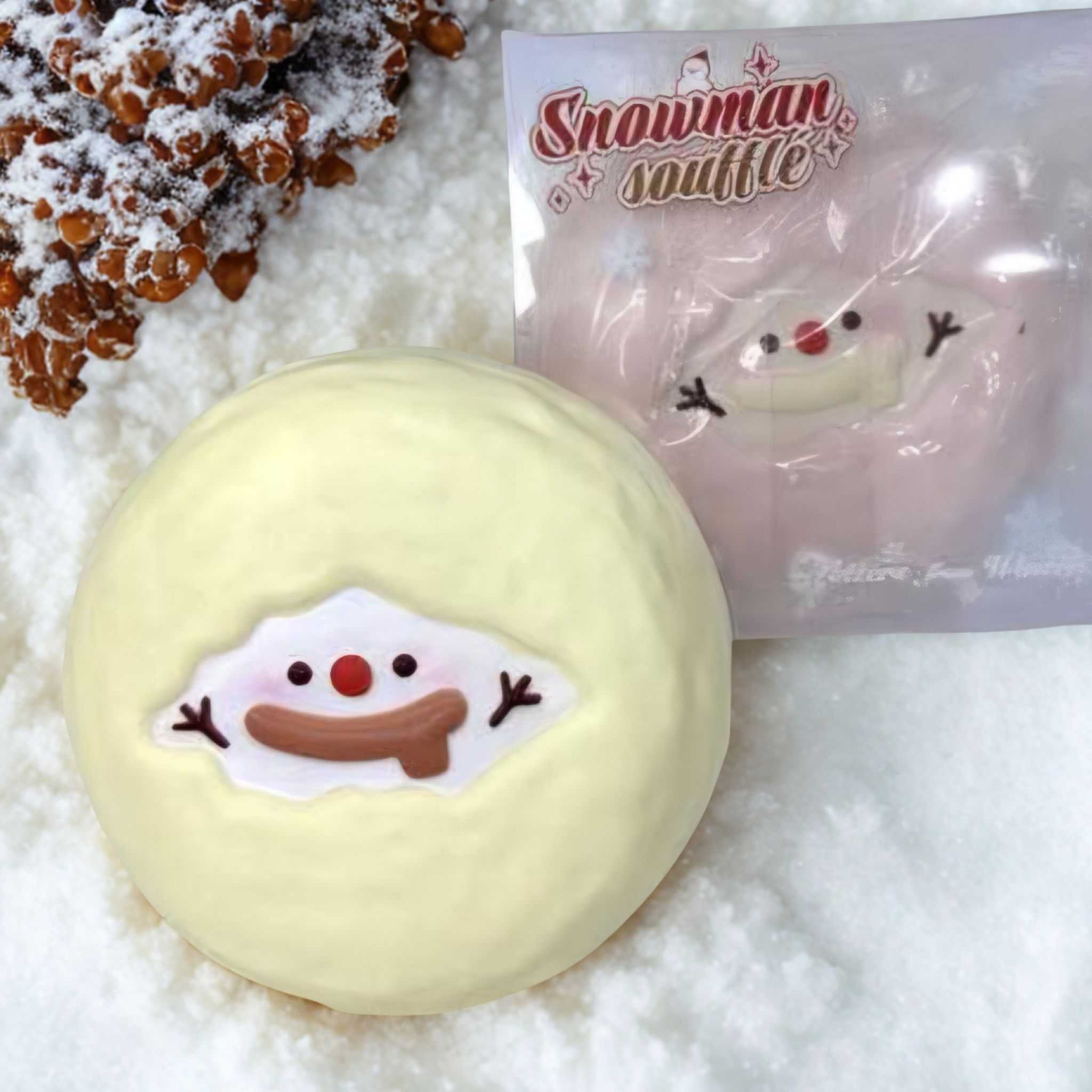 Zoey - สกุชชี่ Snowman Souffle (พร้อมส่ง)