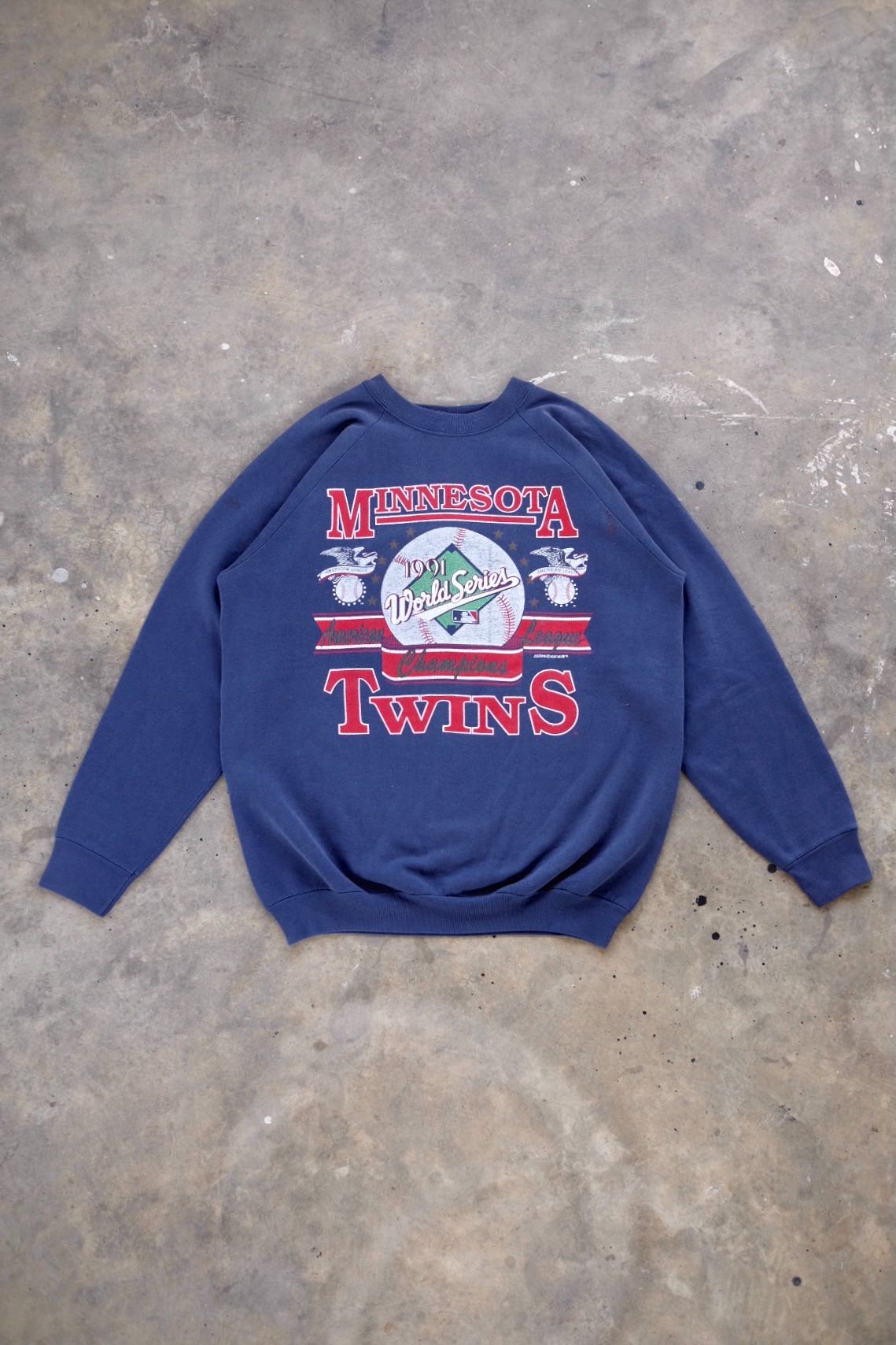 MINNESOTA TWINS FADED NAVY CREWNECK - 1990S
