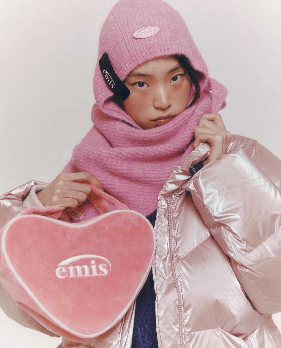 New Emis กระเป๋าหัวใจสีชมพูขนๆแท้💯🚗พร้อมส่ง