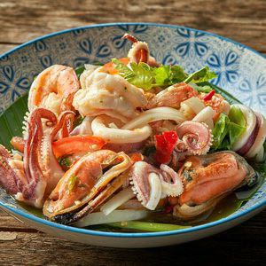 ยำทะเลรวมมิตร • Spicy and Sour Seafood Salad