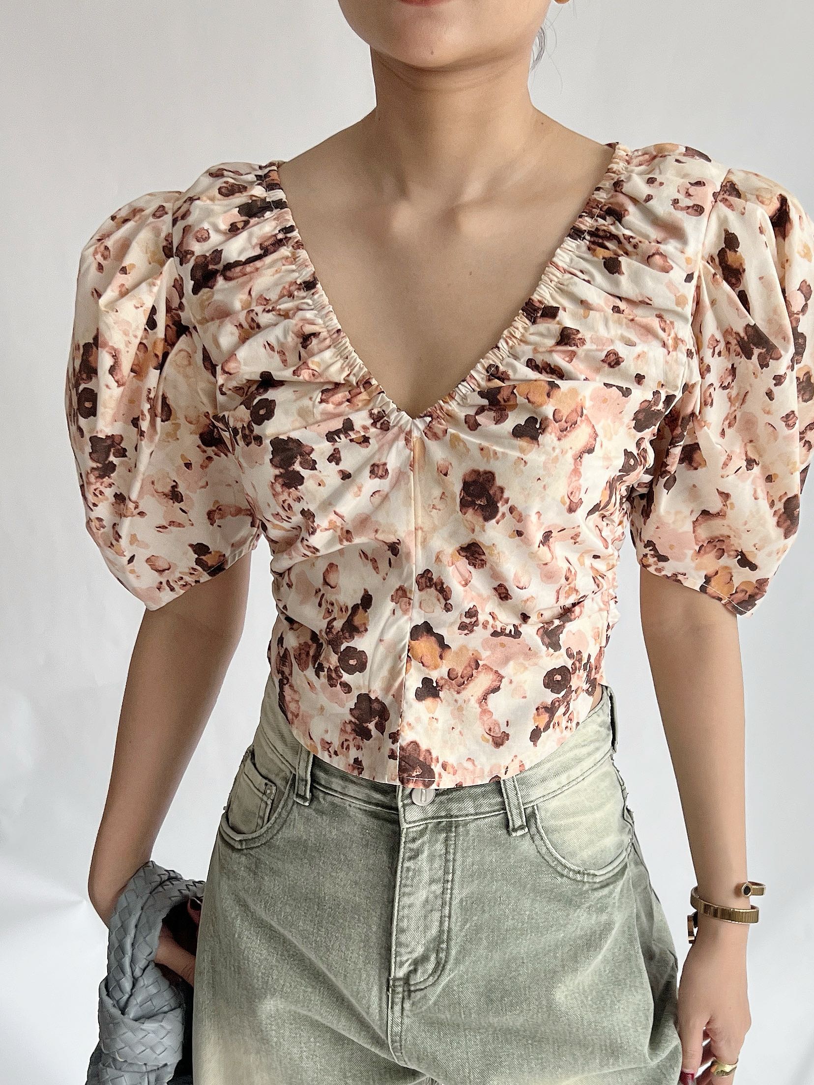 B68 - เสื้อแขนพอง พิมพ์ลาย