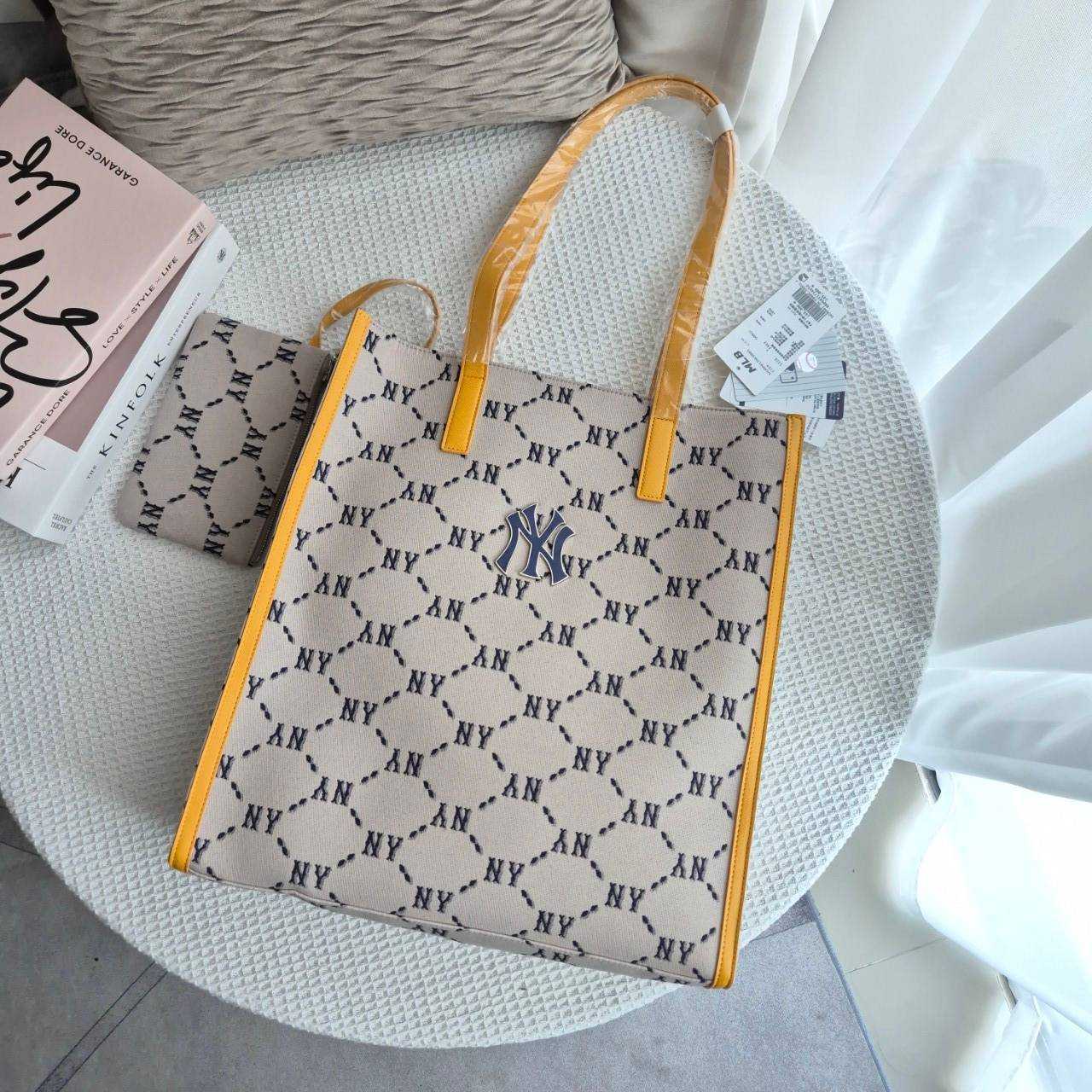 🔥SALE🔥 MLB Dia monogram Tote Bag  กระเป๋าสะพาย ผ้าแคนวาส สีเบจ/เหลือง