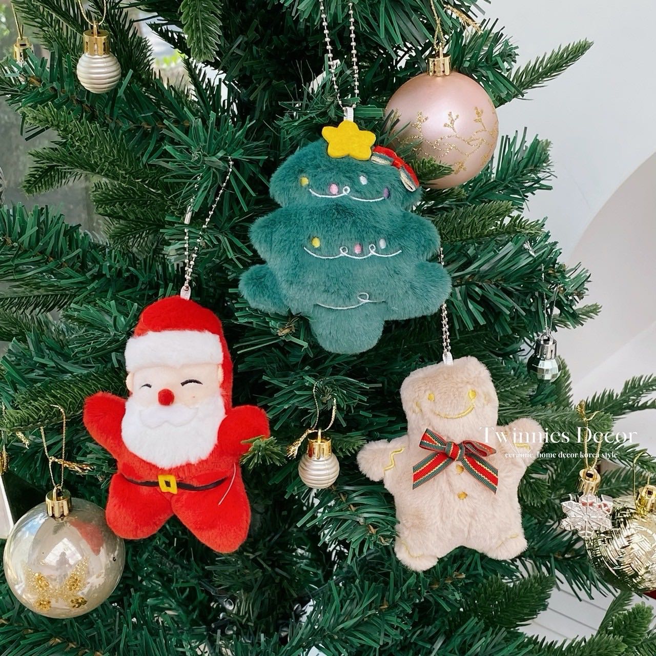 พวงกุญแจ 𝑪𝒉𝒓𝒊𝒔𝒕𝒎𝒂𝒔◞ 🎅🏻⋆.°🎄✦﹆🍪･ 