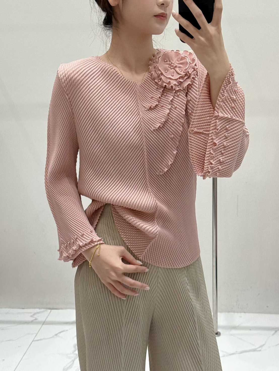 PleatByNisa B59 เสื้ออัดพลีทผ้าพรีเมียม เนื้อผ้าคุณภาพ Polyester100%