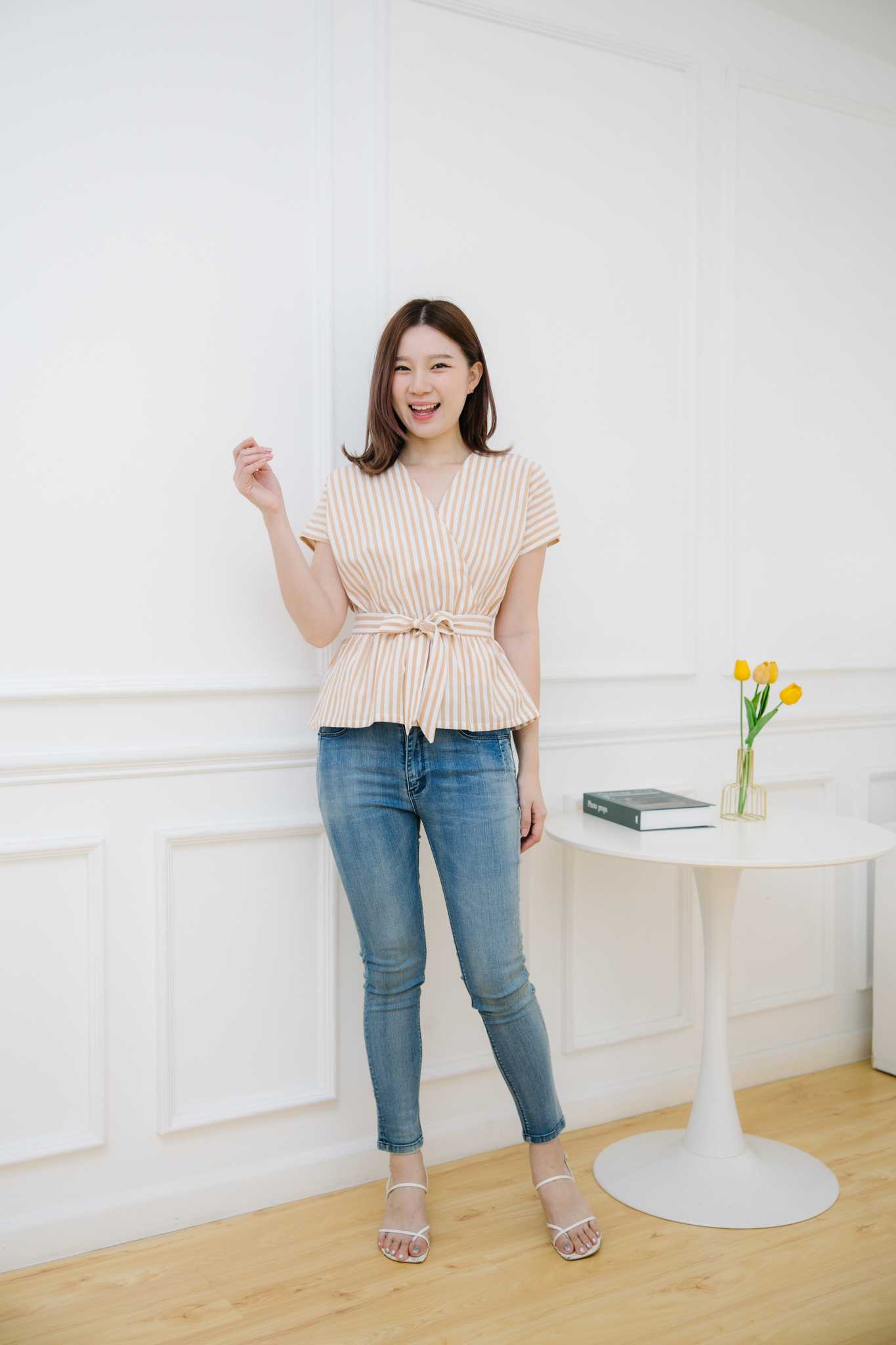 เสื้อให้นม Brown stripe wrap top
