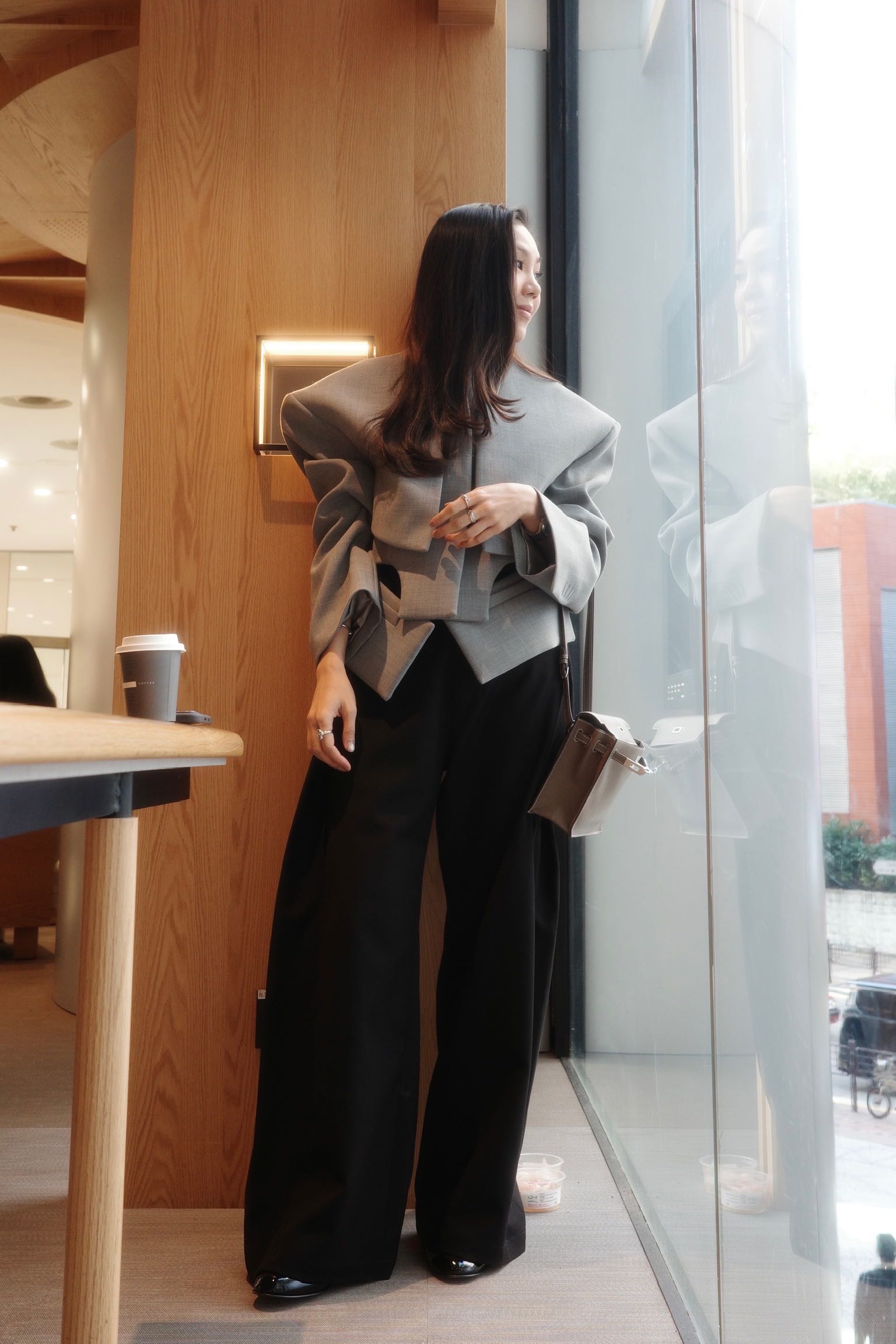 A.W.A.K.E. MODE Cropped Jacket With Insert - Grey