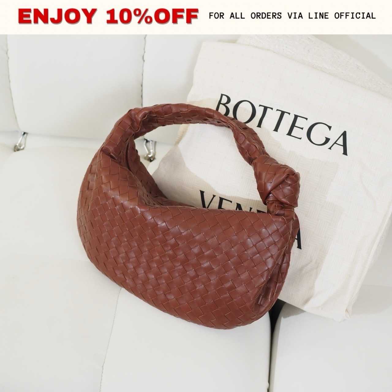 NEW! BOTTEGA VENETA Classic Jodie สี Saplele GHW