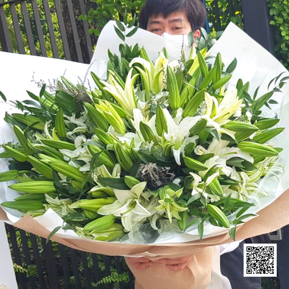 ช่อดอกไม้สด  Blooming Elegance 37  (ขนาดและราคาตามความต้องการ)