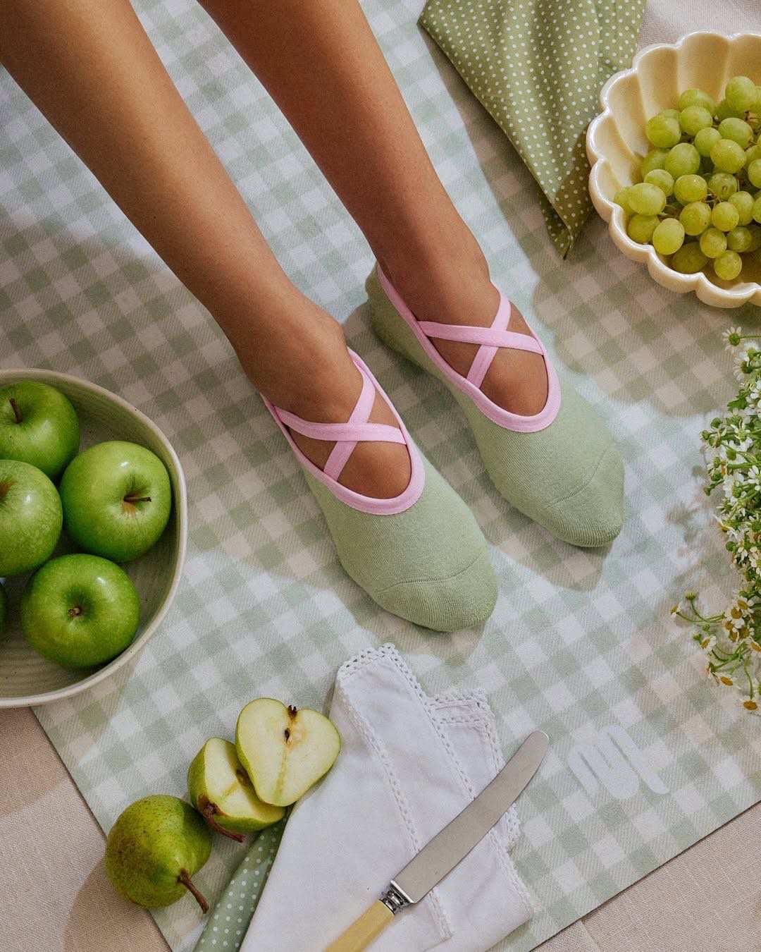 ✨BEST✨Ballet Grip Socks - Sage Petal