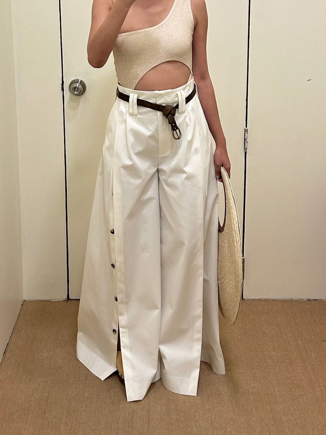 A.W.A.K.E. MODE FULL SPLIT WIDE LEG PANTS - WHITE