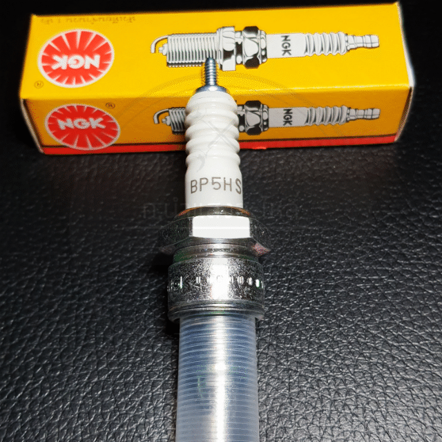 หัวเทียน BP5HS (NGK)