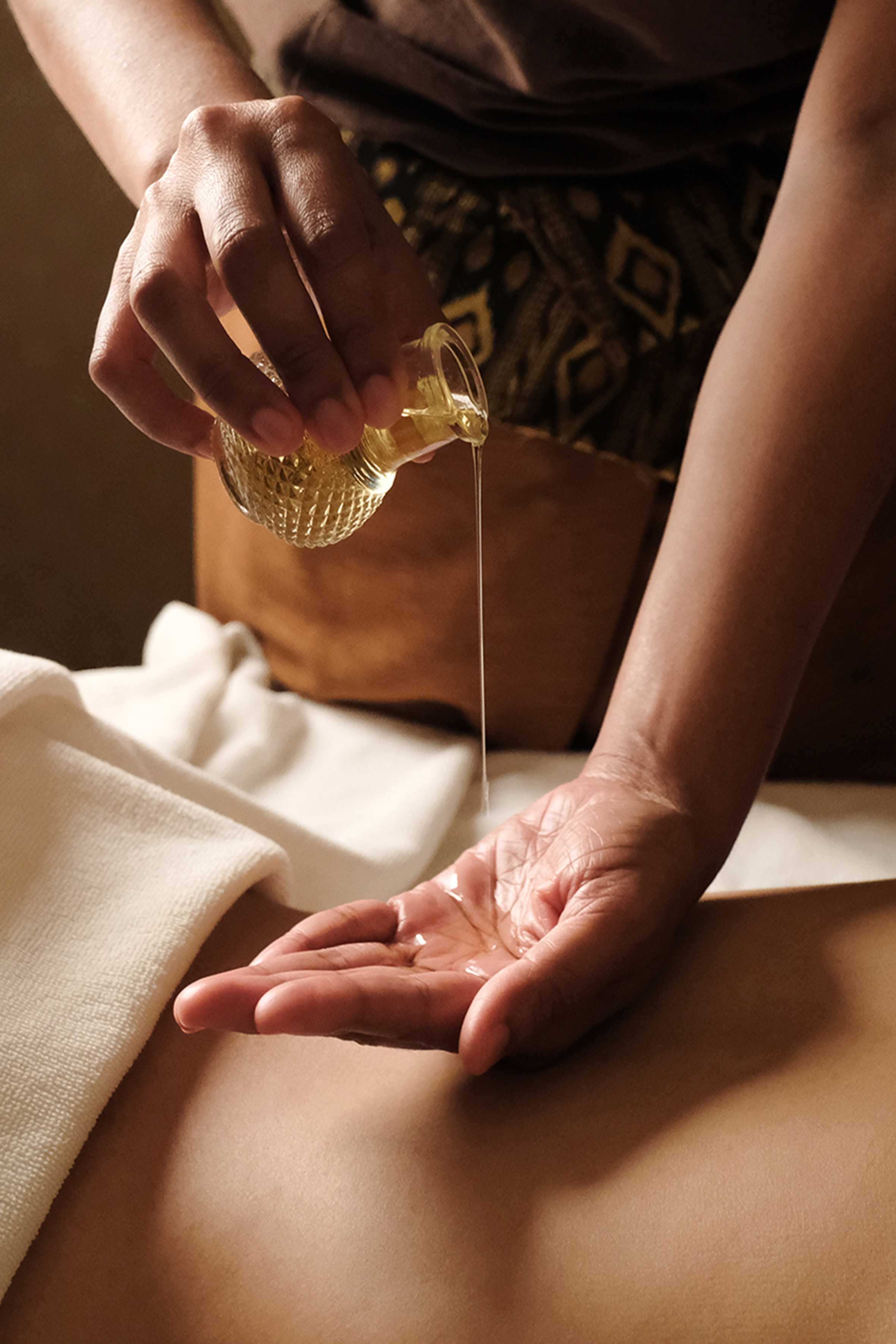 [TTT79] 60-Minutes Treatment (Thai Oil Massage, Aroma Fusion Massage, Deep Tissue Massage)