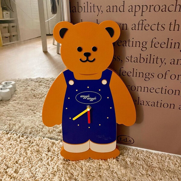 WiggleWiggle Wall Clock : นาฬิกาติดผนัง วางตกแต่งห้อง