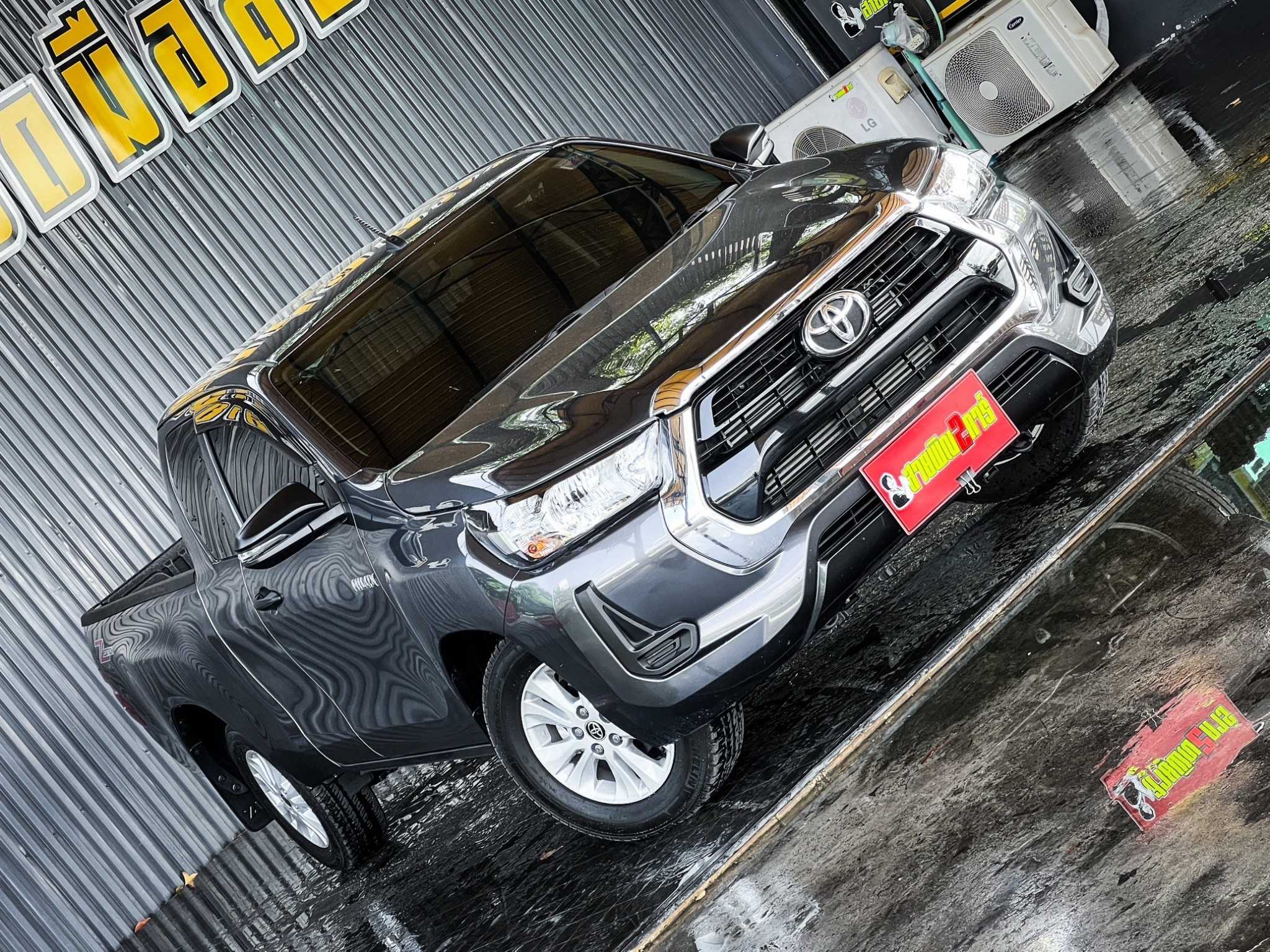 TOYOTA  REVO  CAB  Z - EDITION