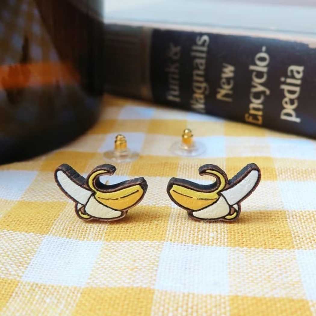 Wooden earring banana