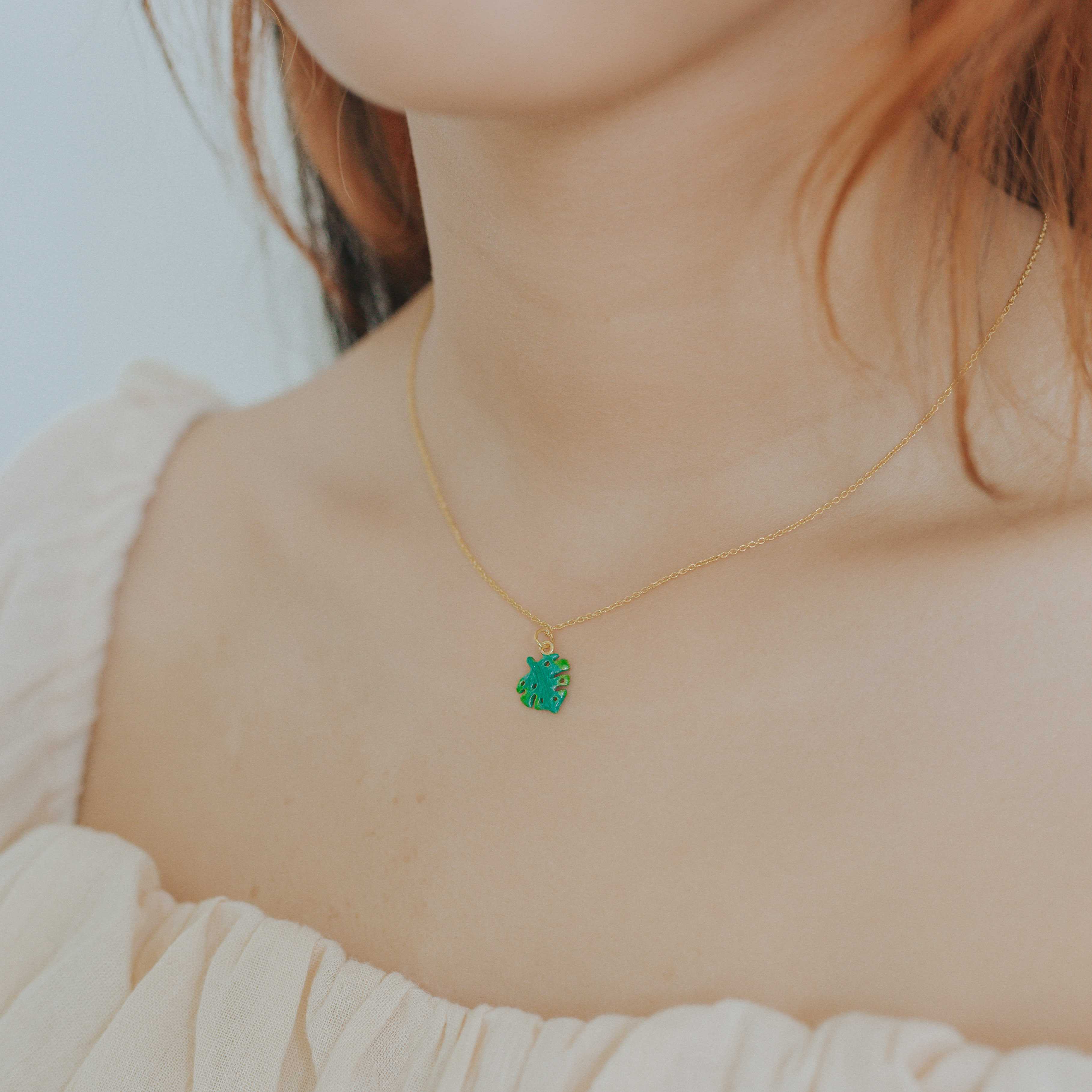 Necklace /สร้อยคอจี้รูปใบกล้วย
