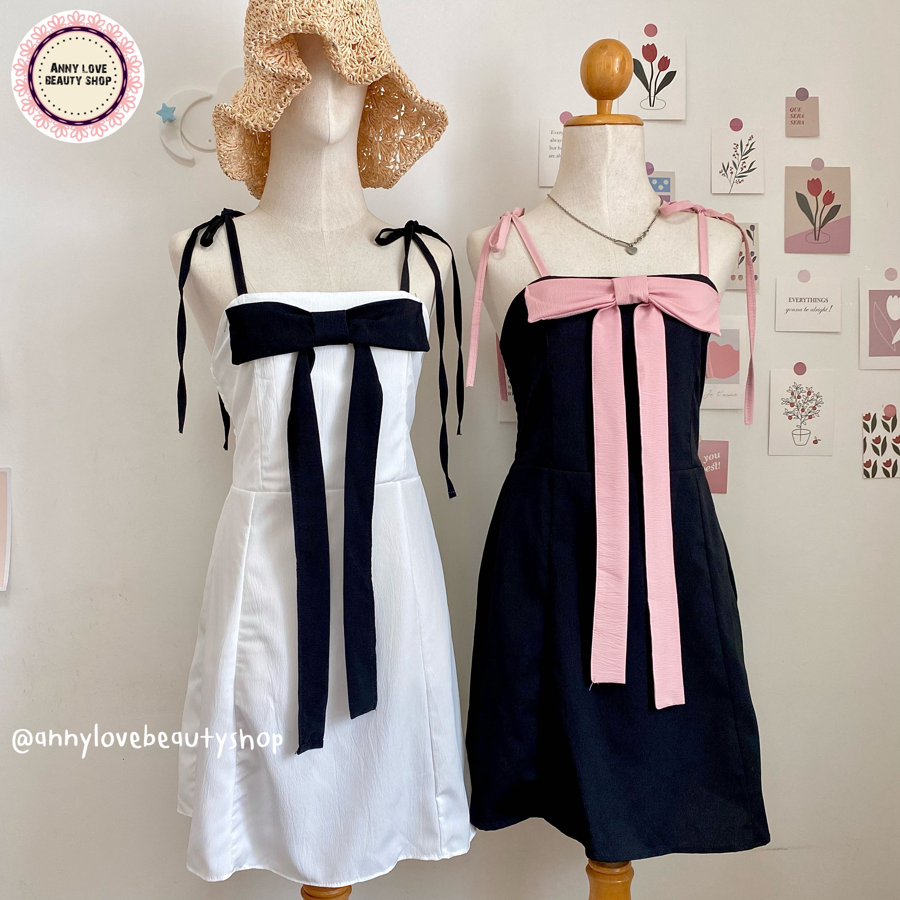 มินิเดรสสายเดี่ยวผูกโบว์ที่ไหล่ ดีเทลแต่งโบว์ที่อก น่ารักๆ