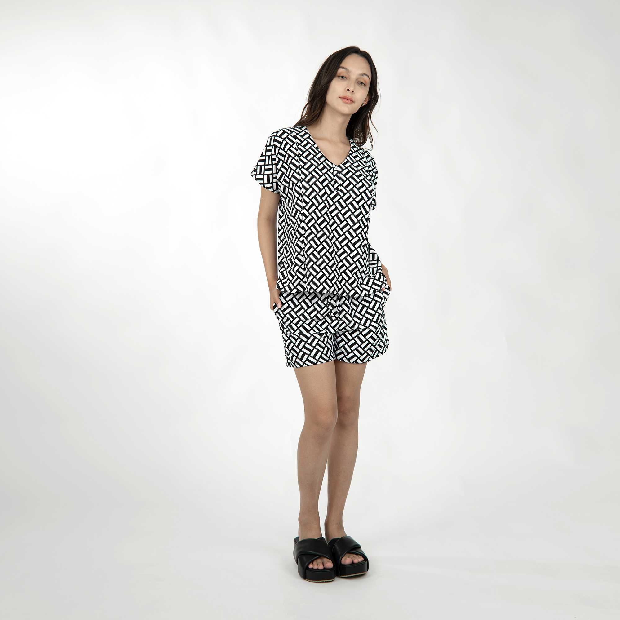 QueenCows ชุดเซ็ตให้นม Calla Rayon Set (Black)
