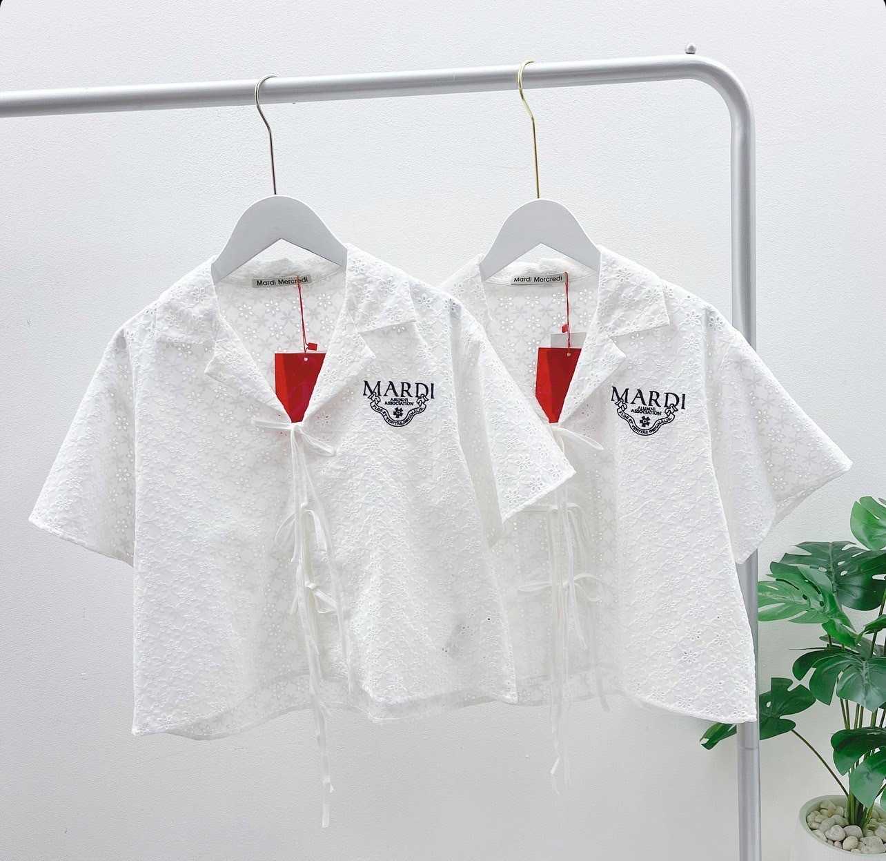 Mardi CROPPED SHIRT HALF RIBBON_WHITE