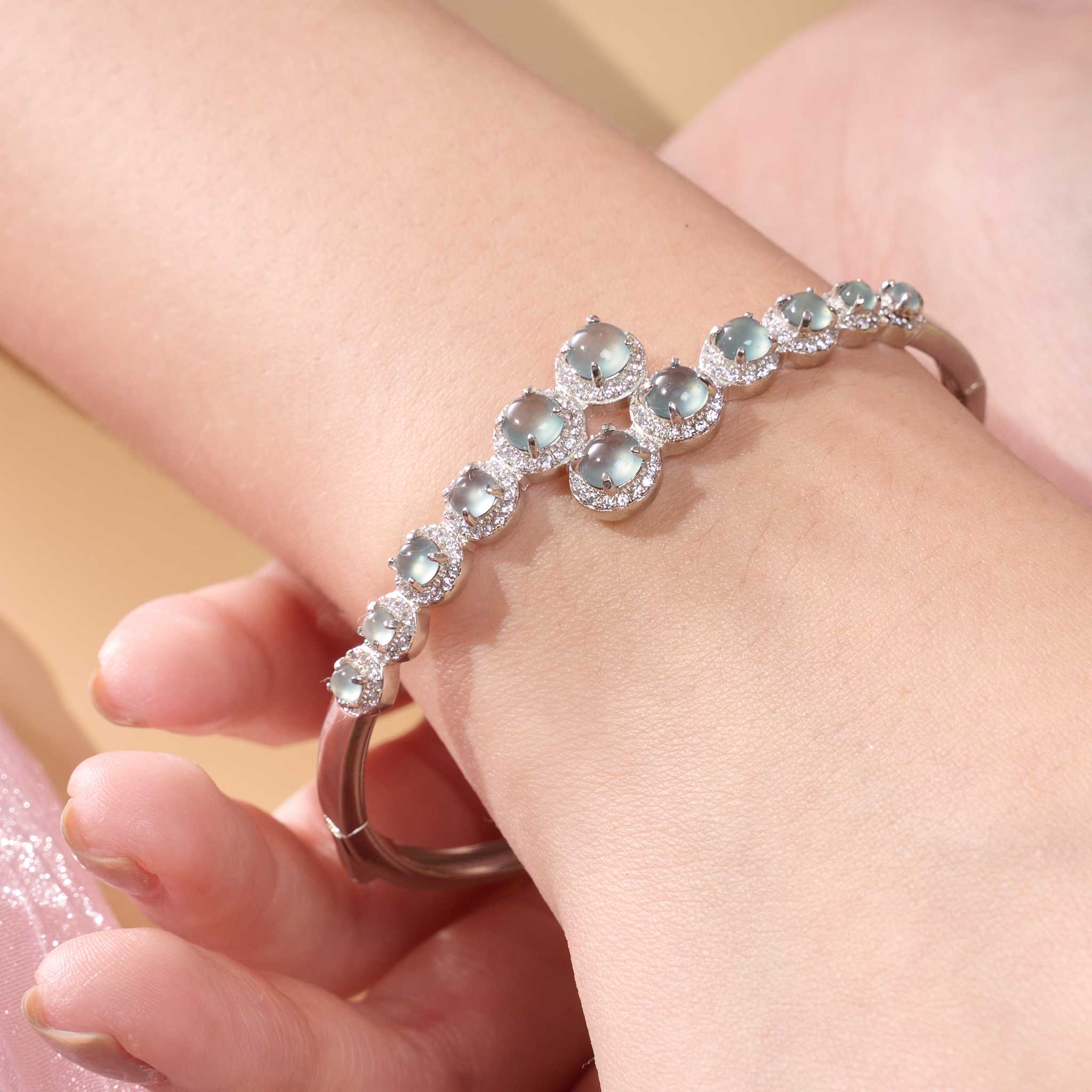 Blue Jade Bangle กำไลหินหยกสีน้ำเงิน 💙