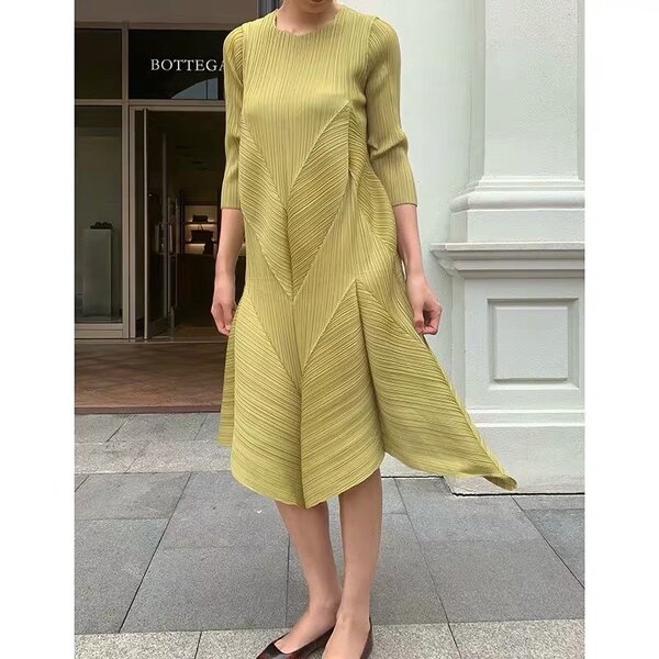 ปรับราคาลง20%!! 2MUAY รุ่น GJO7157 HALF SLEEVE VOLUME PLEATED DRESS เดรสผู้หญิง เดรสพลีทคุณภาพ 12...