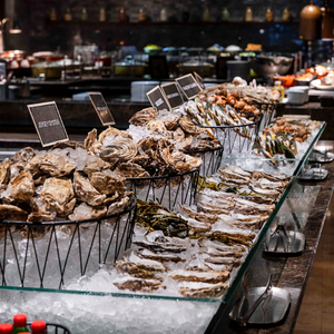 JW Café International Lunch Buffet: Unlimited Oysters & Tiger Prawns, Mon - Sat in September
