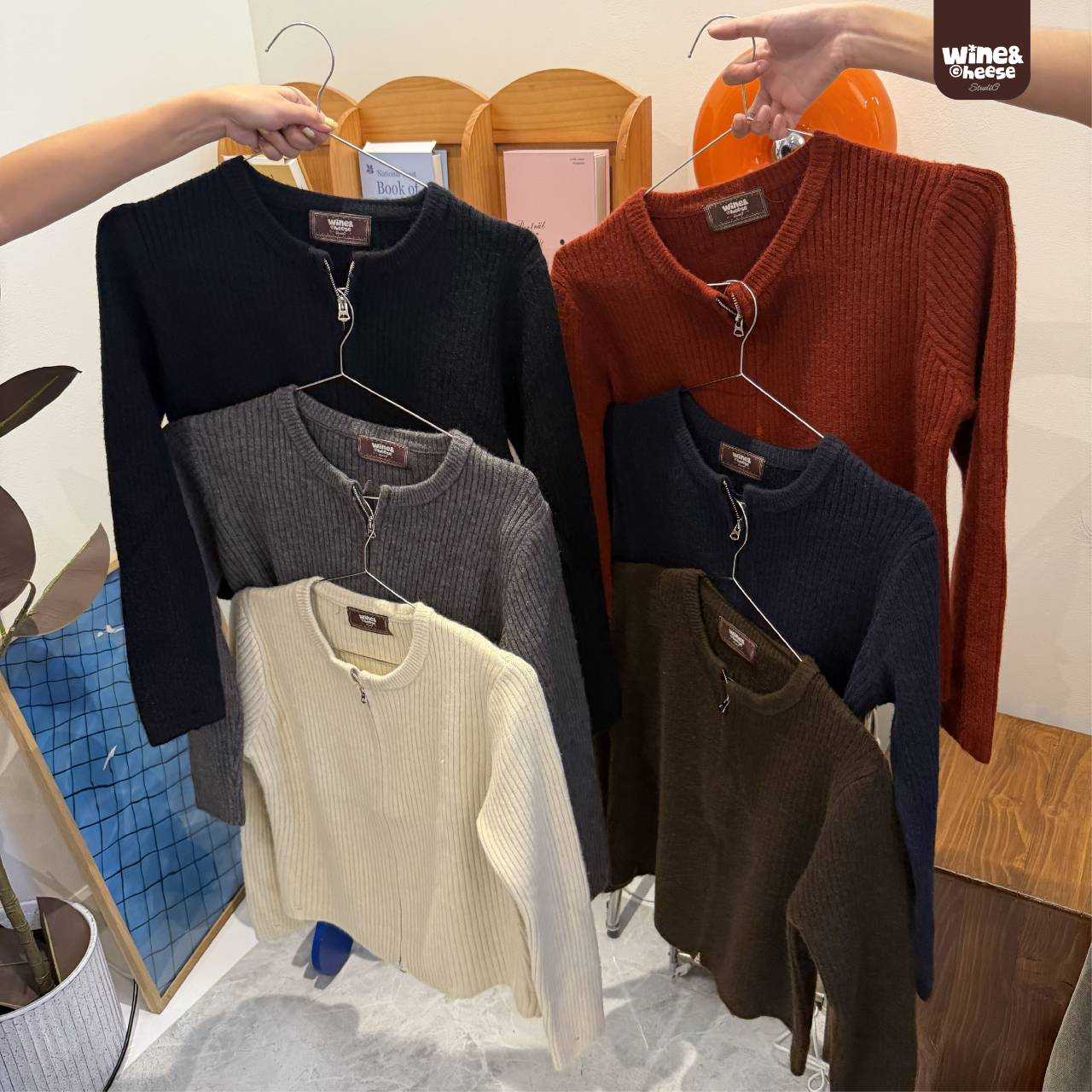 WC Winter Knit Sweater Double Zip  สเวตเตอร์ผ้าร่องเข้ารูป WC0019