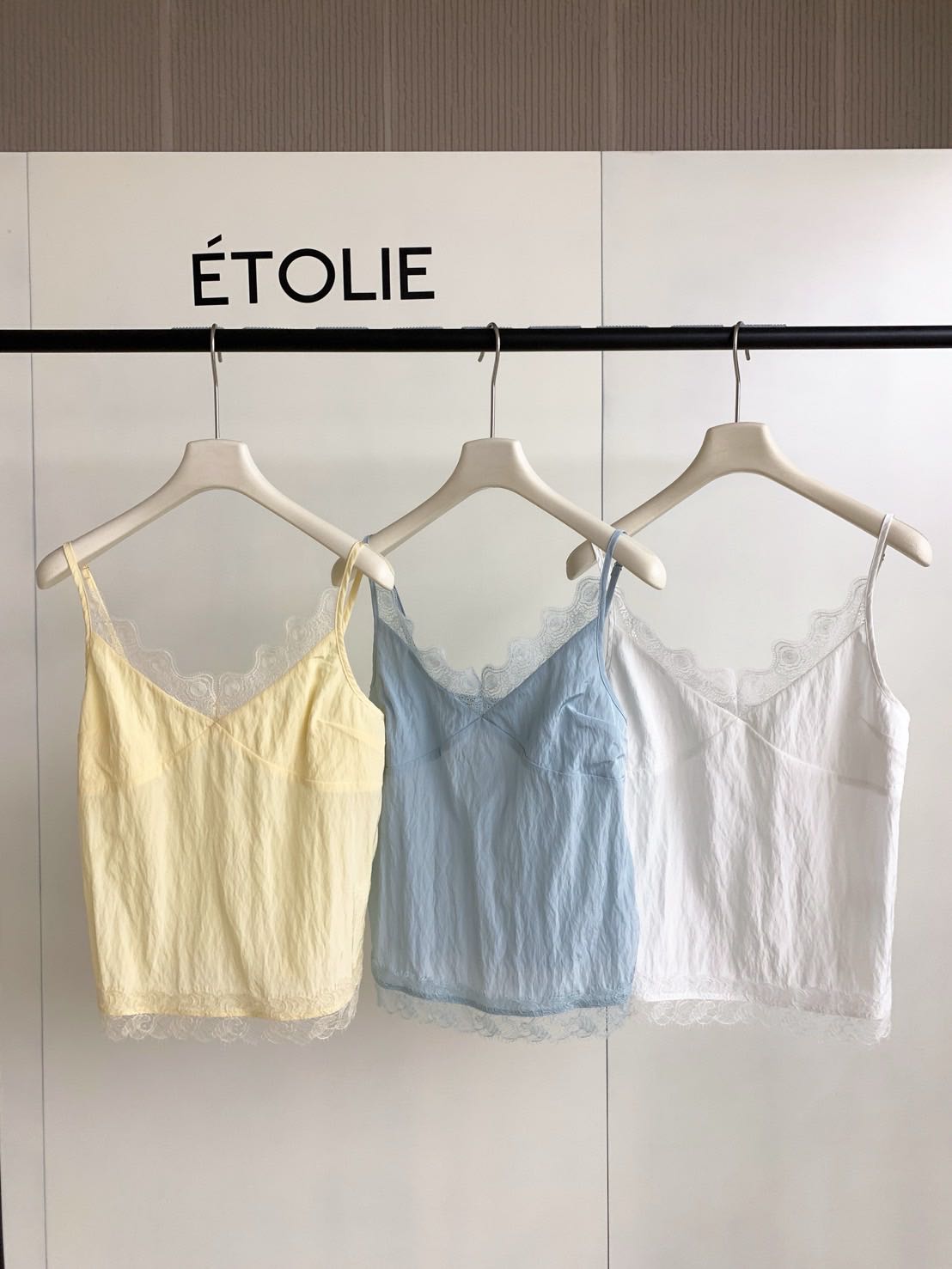 พร้อมส่งเหลือง S  DT ETOLIE spliced ​​lace vest