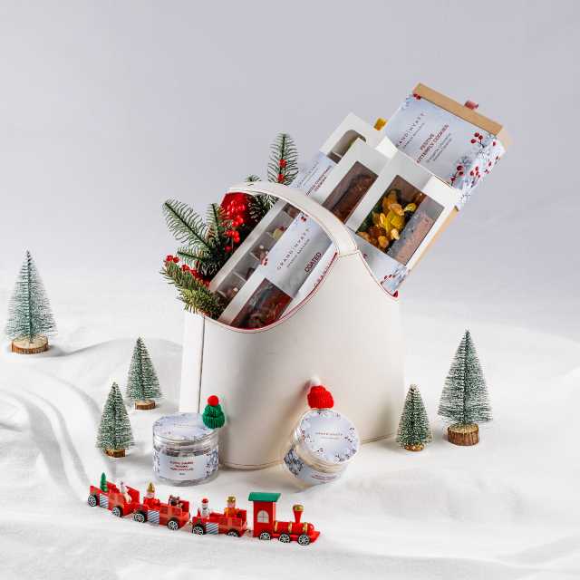 White Christmas Grand Hamper