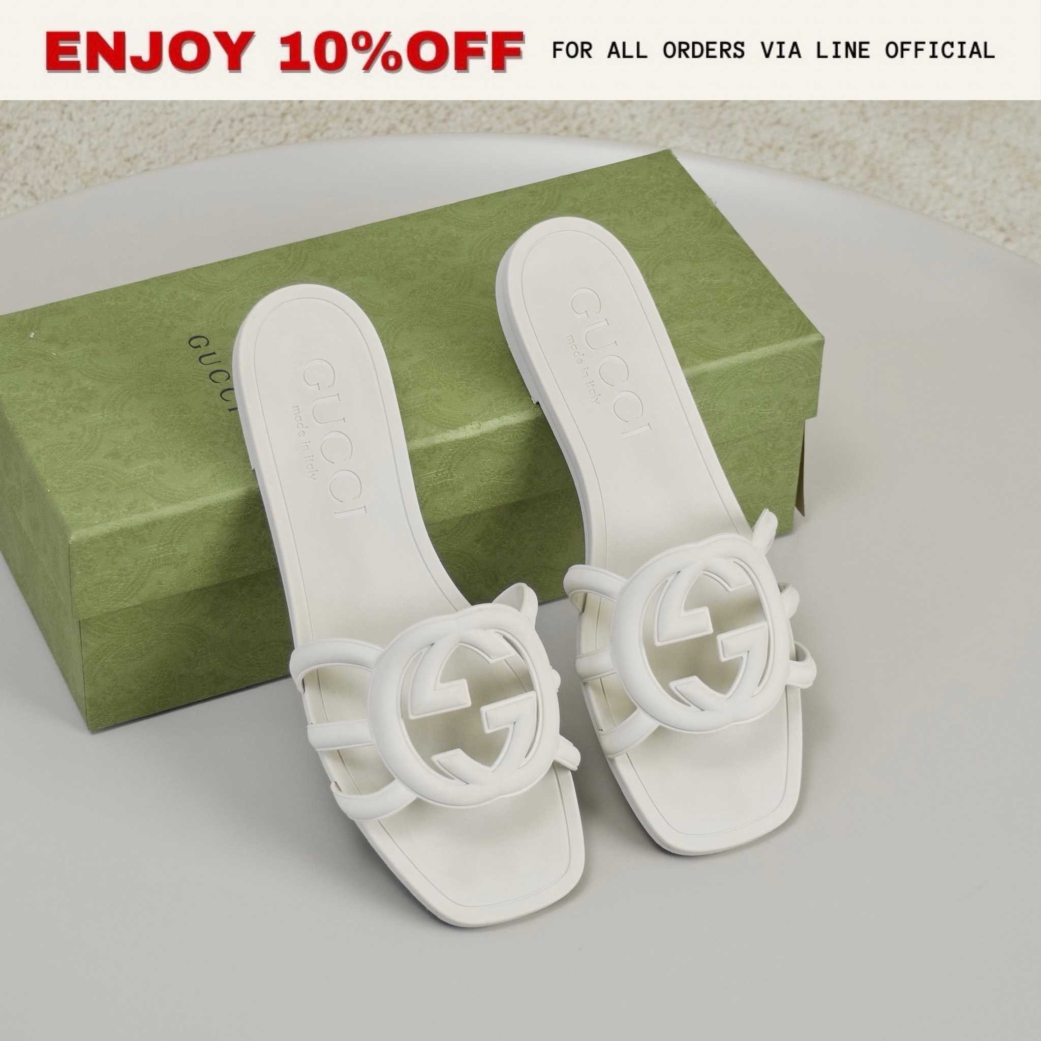 📍LIKE NEW📍GUCCI Women's Interlocking G Slide Sandals สี White Rubber | Shoes