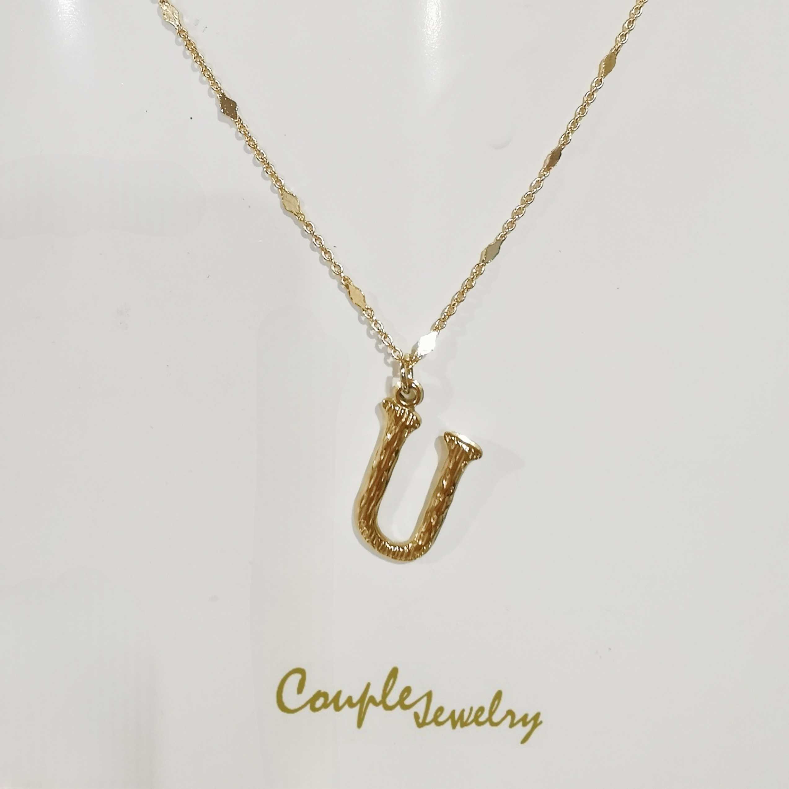 COUPLE-JEWELRY.: Alphabet​ chain​ (U)​