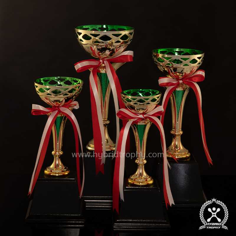 Hybrid Trophy ถ้วยรางวัลโลหะอิตาลี HYB-219 สี Green