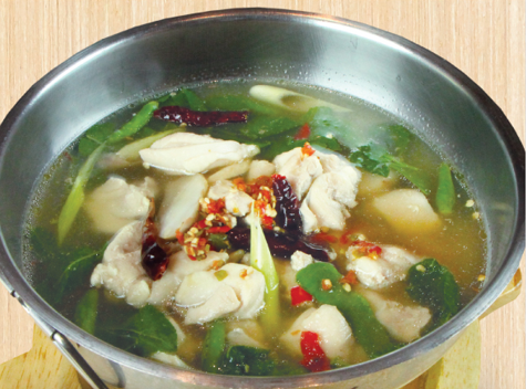 ต้มยำไก่ใบกะเพรา (ถ้วย)