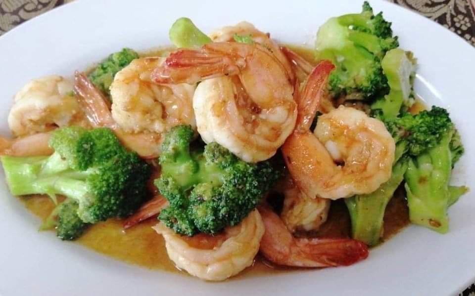 ผัดบรอคโคลี่ Stir Fry Broccoli