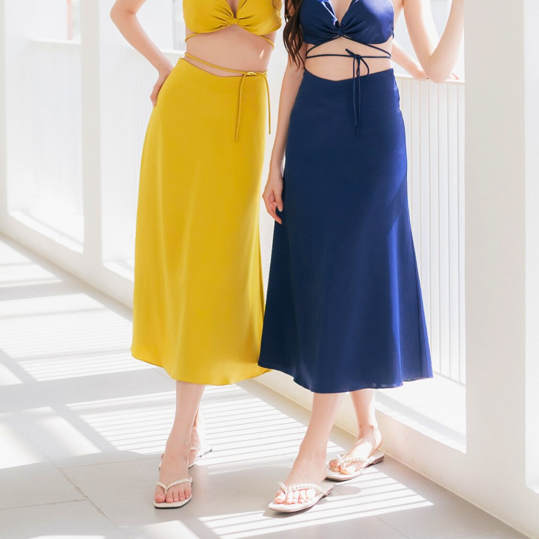 Lism MS-011 Satin Sculpt Midi Skirt กระโปรงซาติน