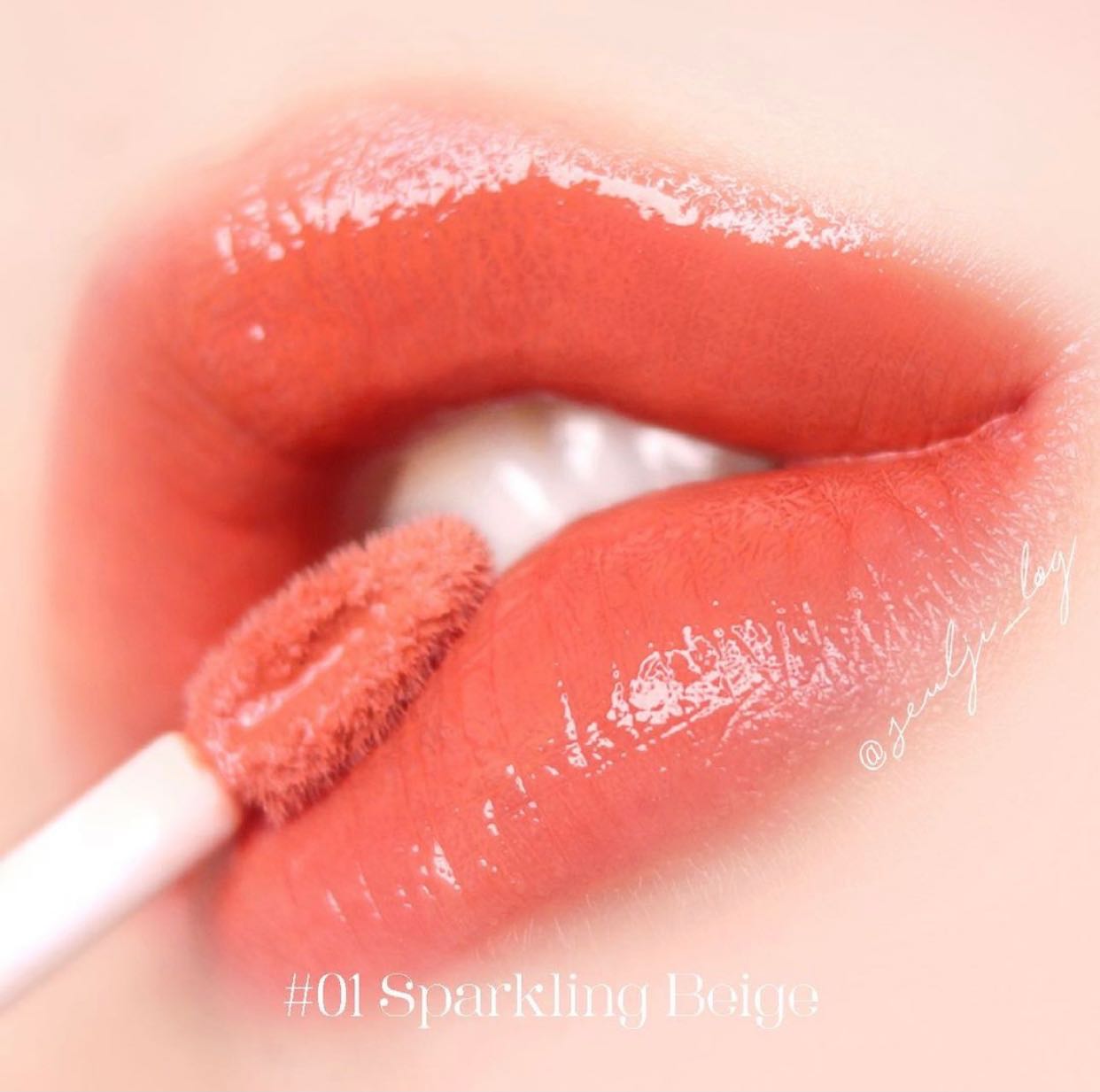 So Glam I'm Shine Tint Oil 01 Sparkling Beige โซ แกลม แอม ชายน์ ทินท์ ออย 01