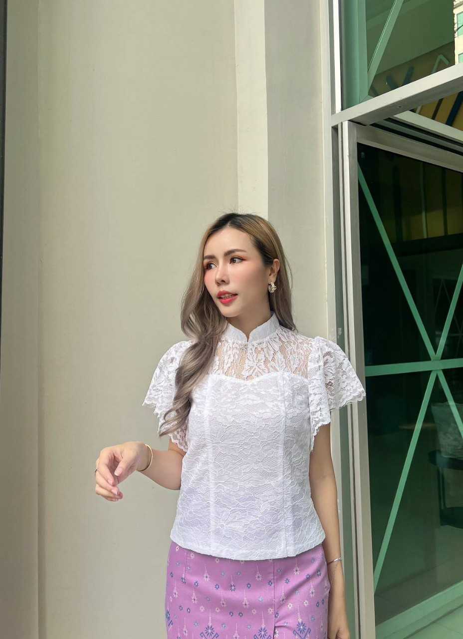 เสื้อลูกไม้ คอจีน ดีเทลแขนระบาย (ซิปหลัง) ใส่ไปงานบวช งานบุญ หรือใส่ไปทำงาน สวยมากกกก