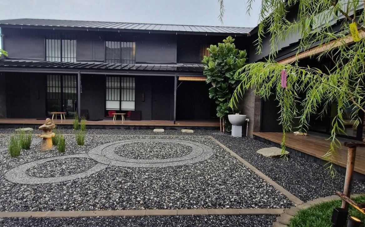 Ojisan Bangsaen บางแสน ชลบุรี ห้อง Superior มีอ่างอาบน้ำ พร้อมอาหารเช้า 2 ท่าน