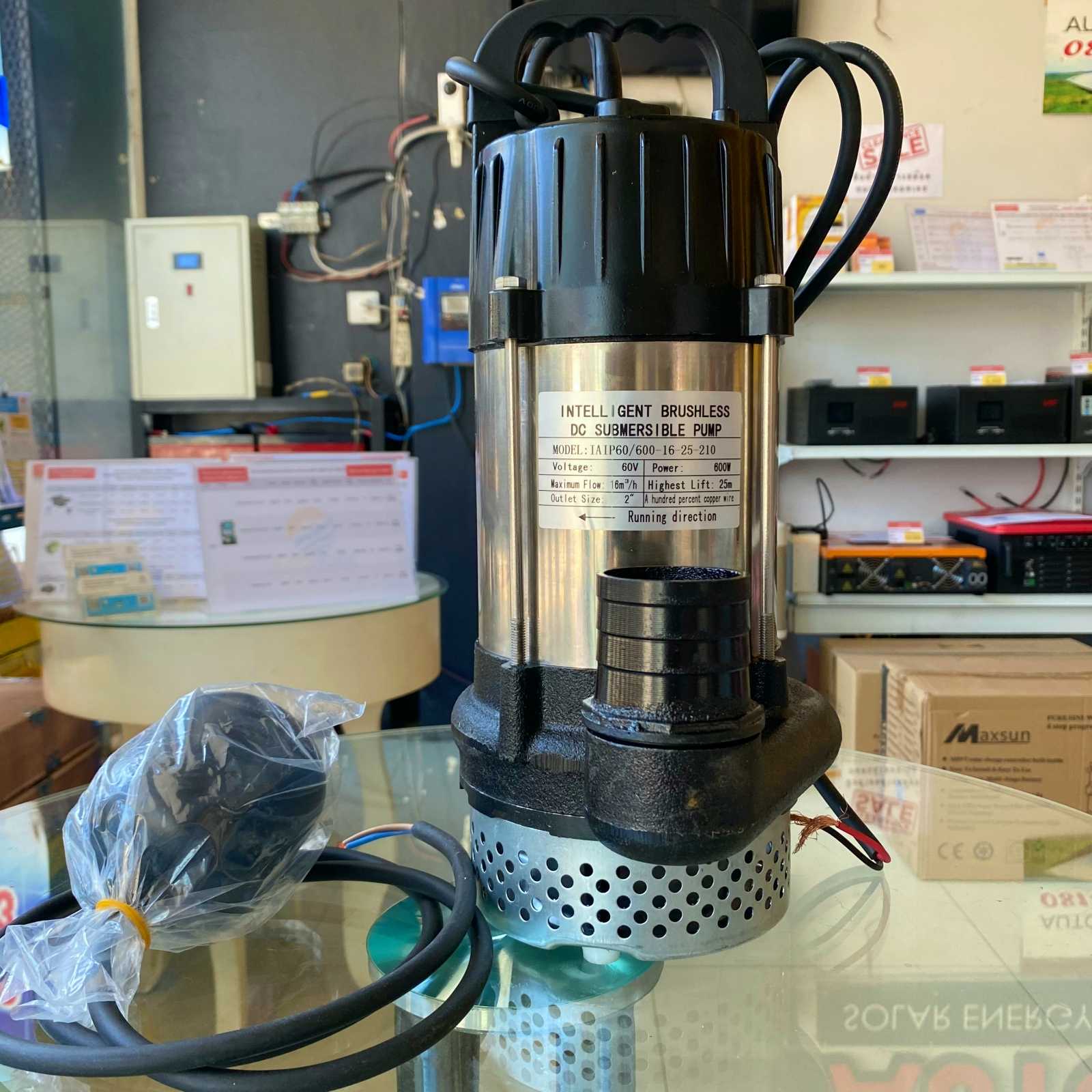 ปั๊มไดโว่ ดีซี โซล่าเซลล์ ไร้แปรงถ่าน 60V 600W ท่อ 2 นิ้ว (Brushless) พร้อมกล่องคุมในตัว Iron