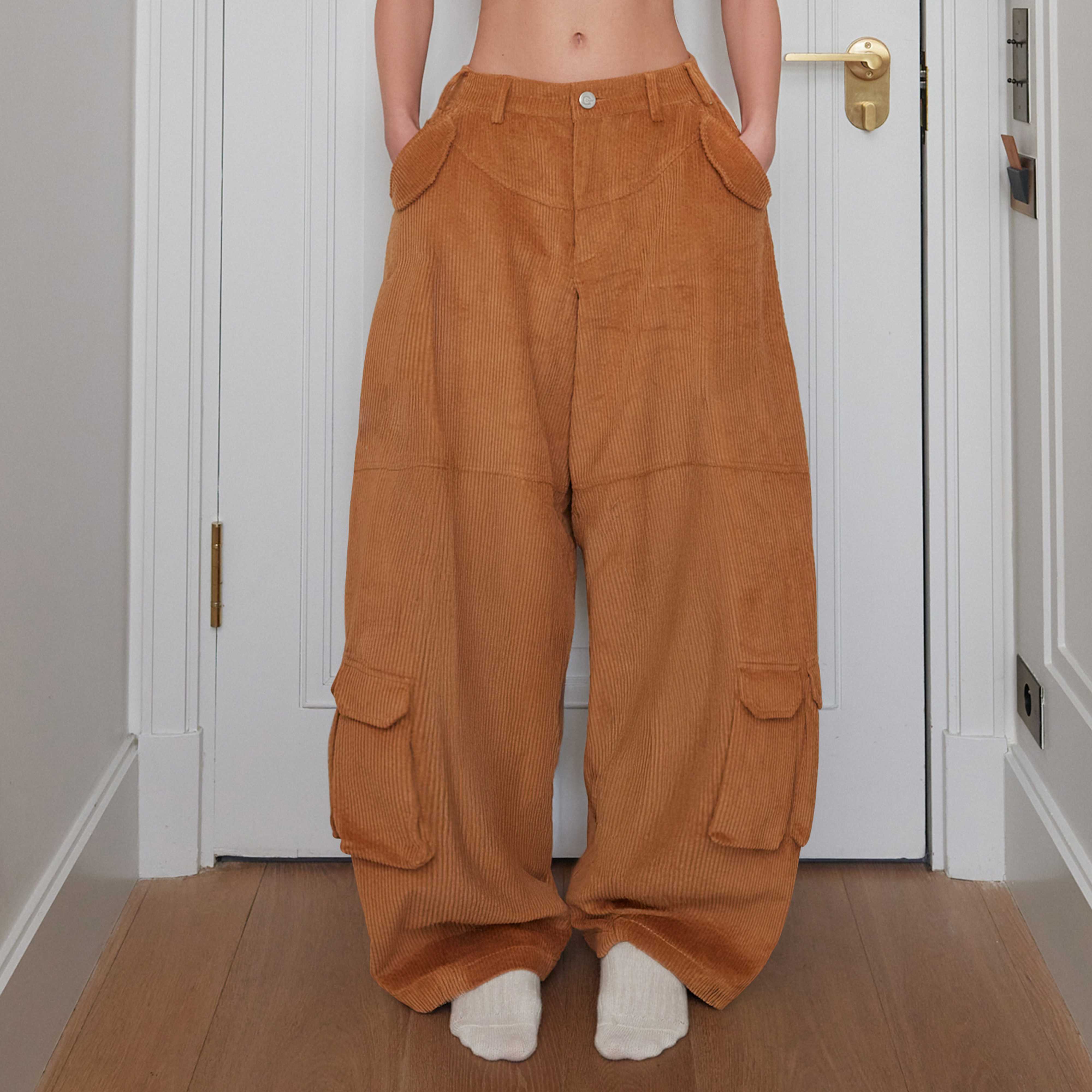 CORDUROY BALLOON PANTS (BROWN)