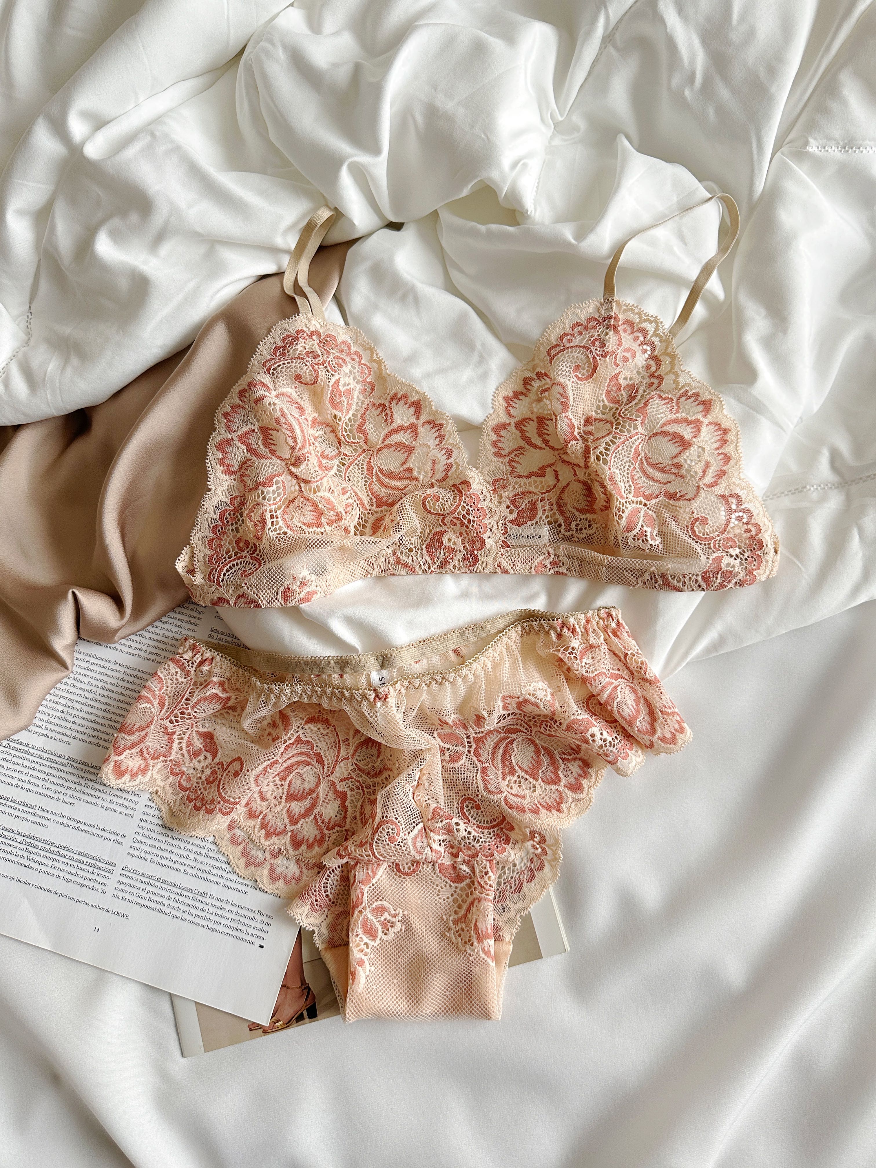 set บรา + กกน. (สีเบจ) รุ่น Basic bra